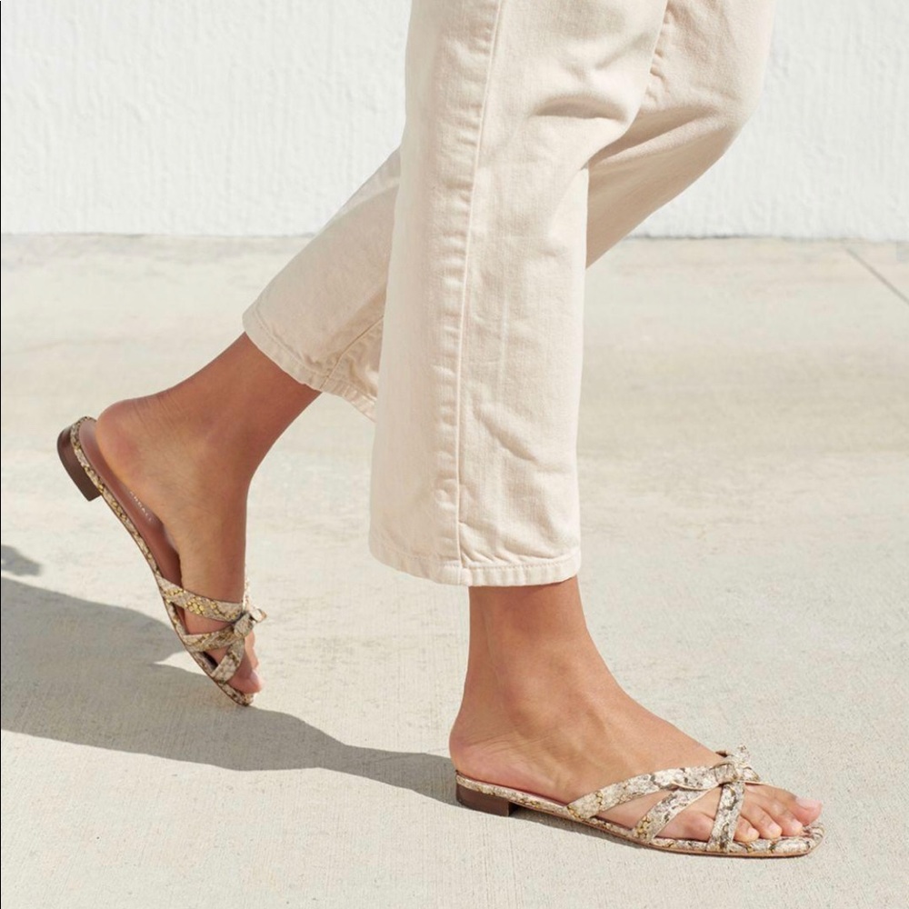 Eveline Strapy Flat Sandal Gold Snakeskin Size 8.5